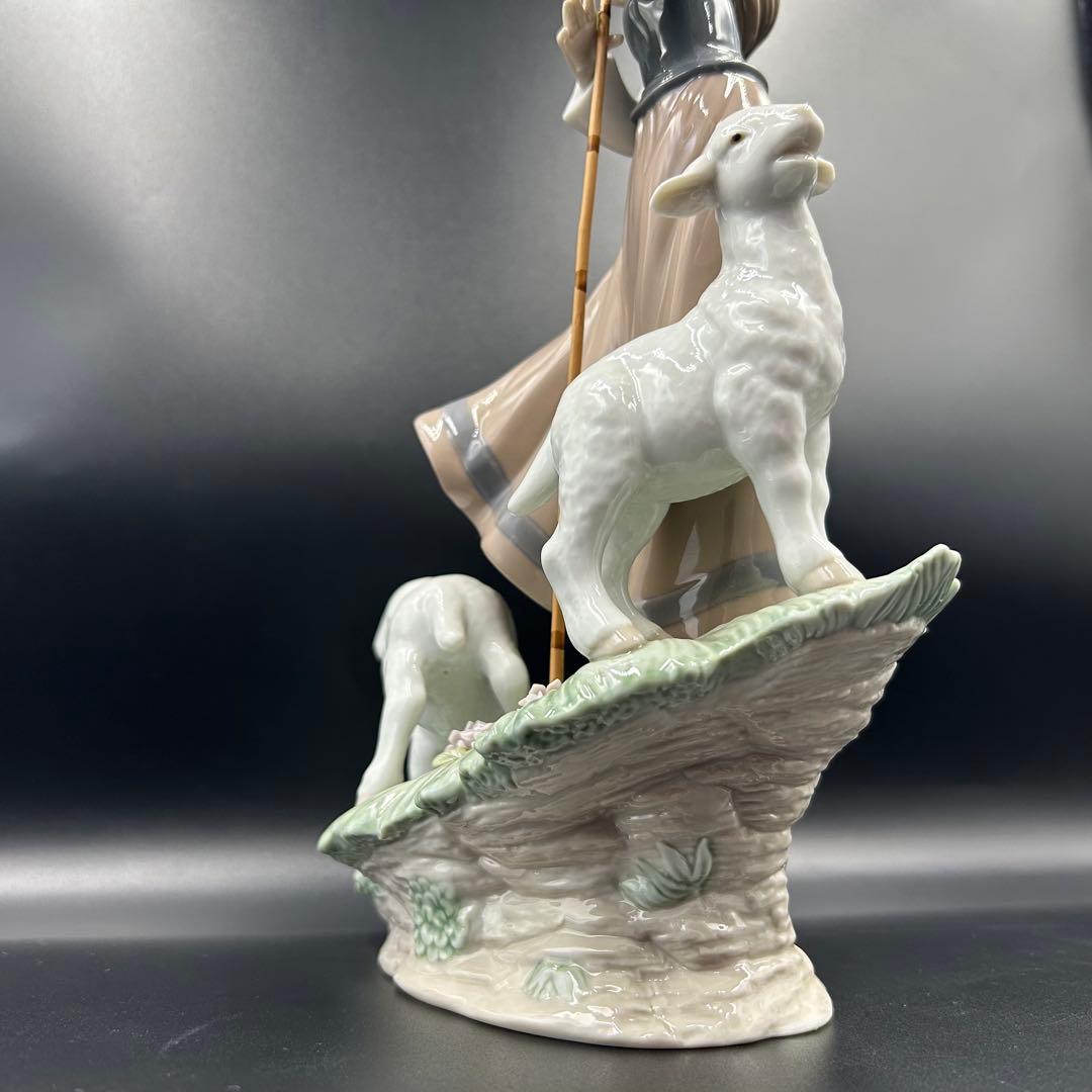 リヤドロ　カントリーライフ　6964 少女 羊　廃盤