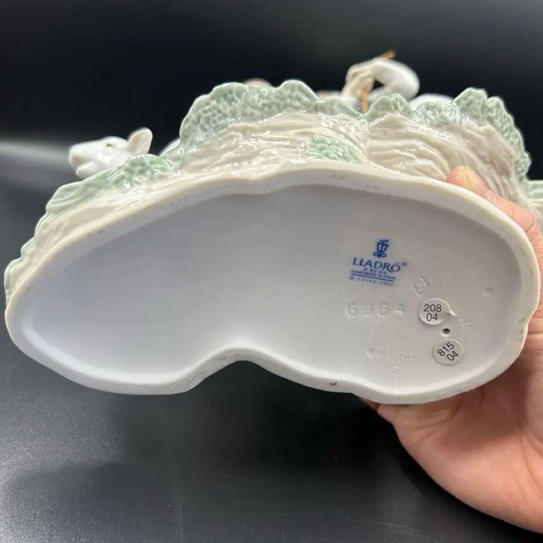 リヤドロ　カントリーライフ　6964 少女 羊　廃盤