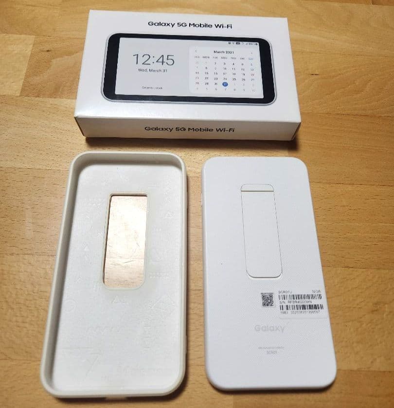 D*社様 Galaxy 5G Mobile Wi-Fi 本体と箱 フィルム+ケー