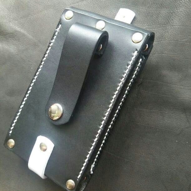 レザー スマートフォン ホルダー(BLACK/WHITE)