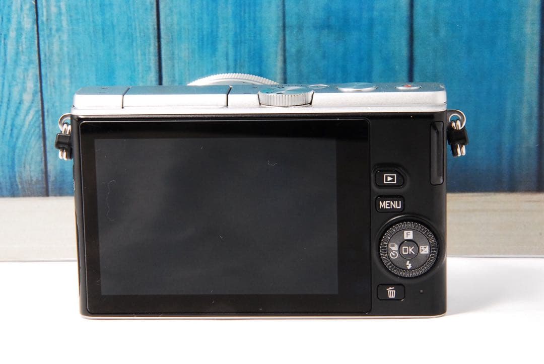 【返品保証】Nikon1 J4 標準レンズキットニコン Wi-Fi シルバー