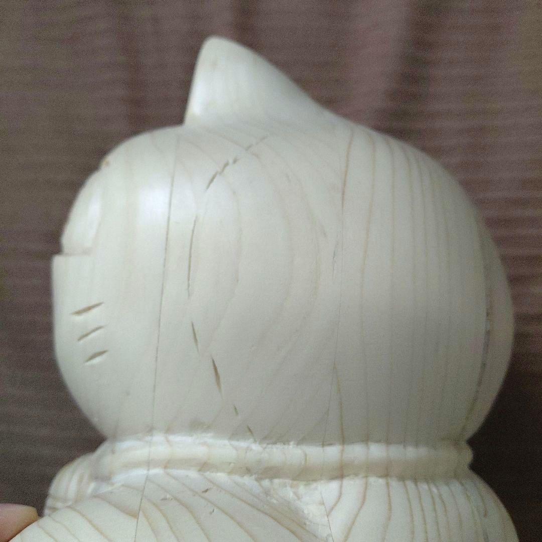 招き猫　手彫り　 約23cm