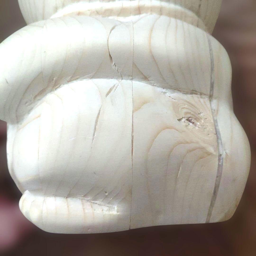 招き猫　手彫り　 約23cm