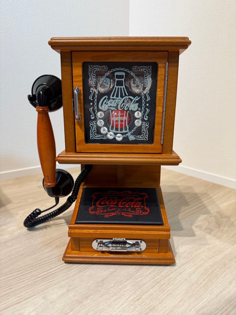 【希少】コカ・コーラ 公式 木製 レトロ調 壁掛け電話※実際につかえます。