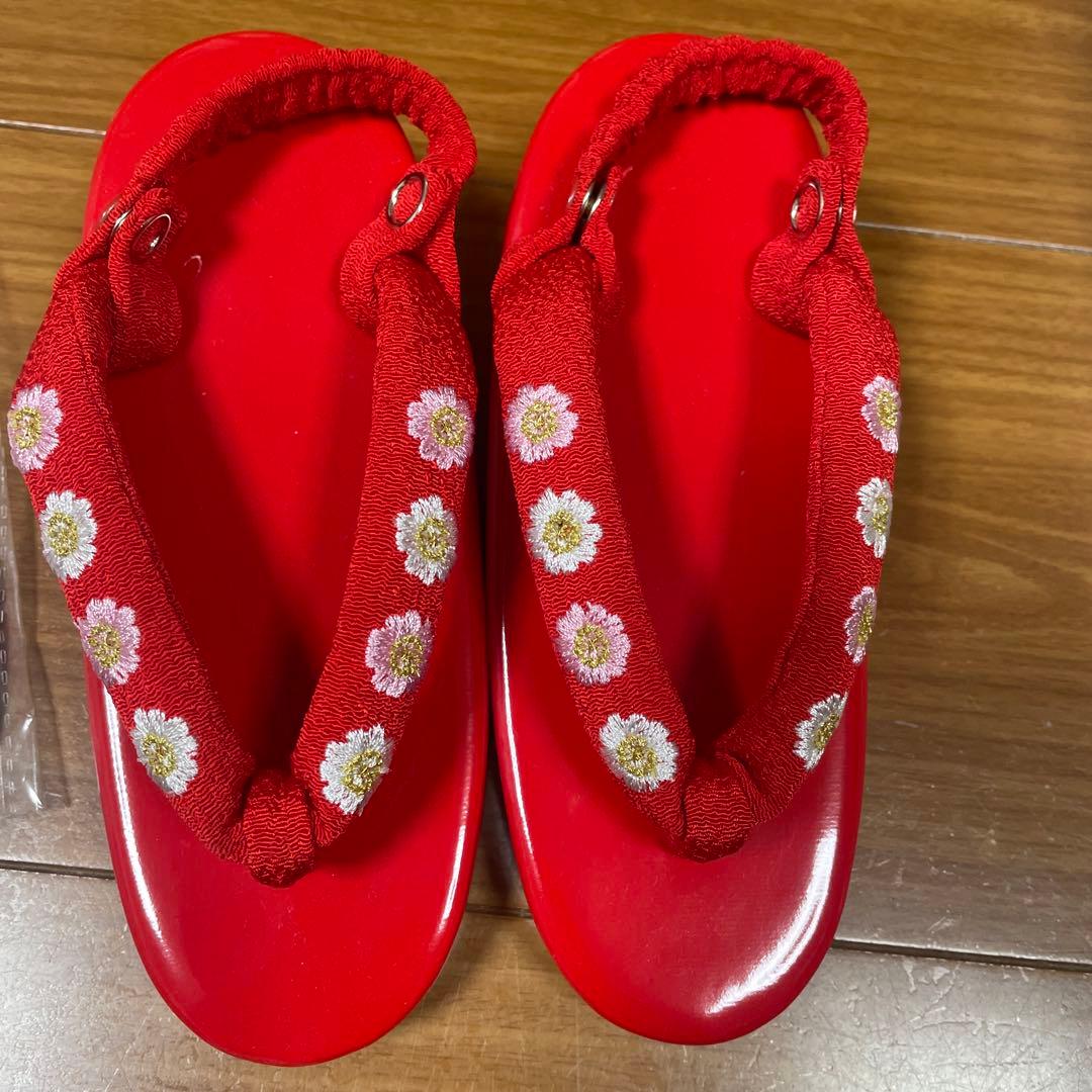 京都　花ひめ　七五三　三歳　一度使用　着物セット ピンクと赤の花柄 草履付き