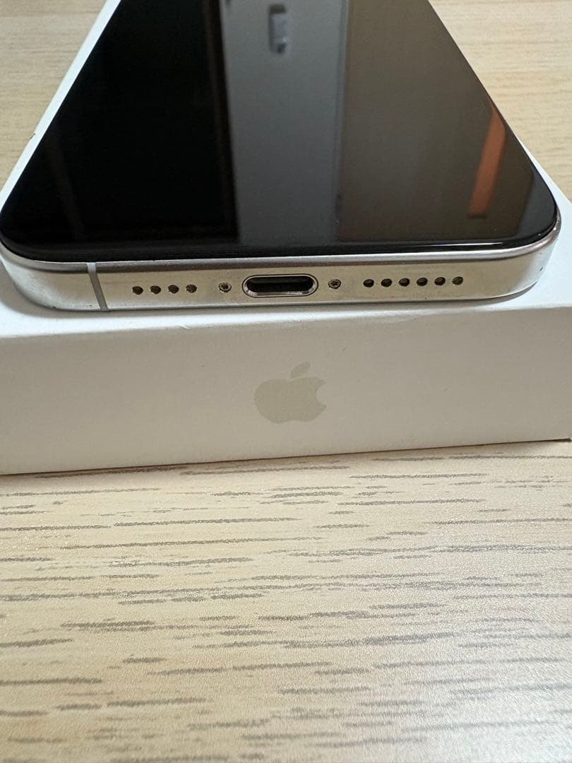 iPhone 15 ProMAX SIMフリー　iFace付き