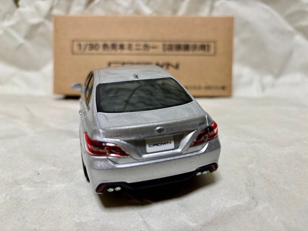旧型クラウンRS　カラーサンプル ミニカー　シルバーメタリック　専用箱付