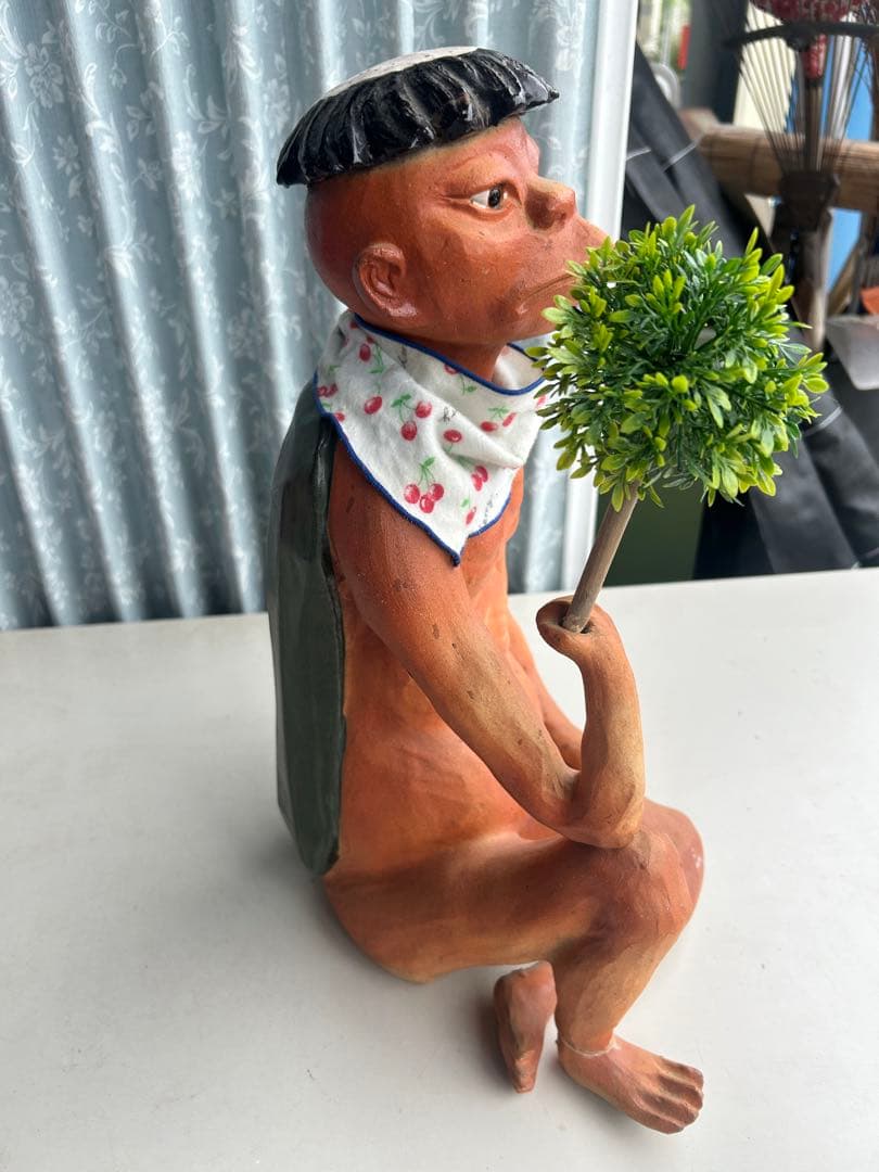 河童陶器製の膝をついた人形