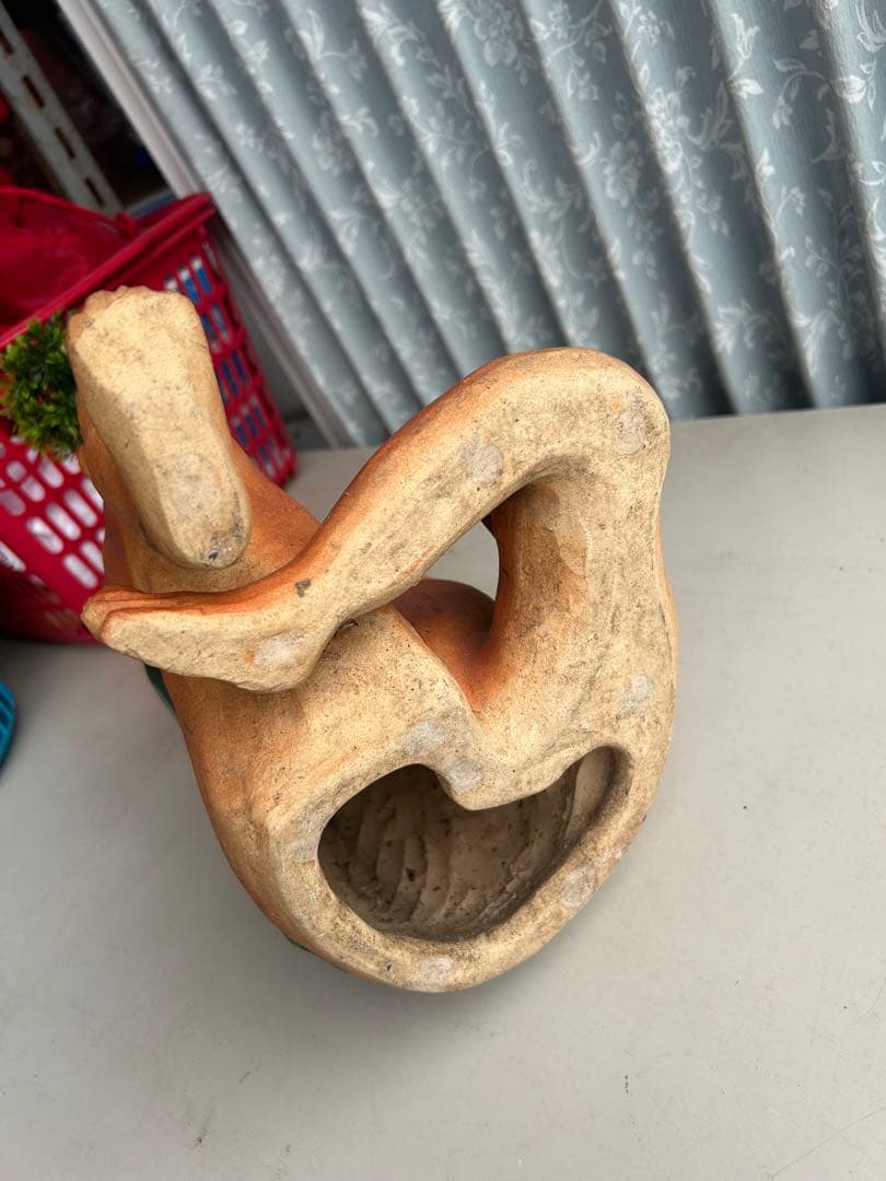 河童陶器製の膝をついた人形