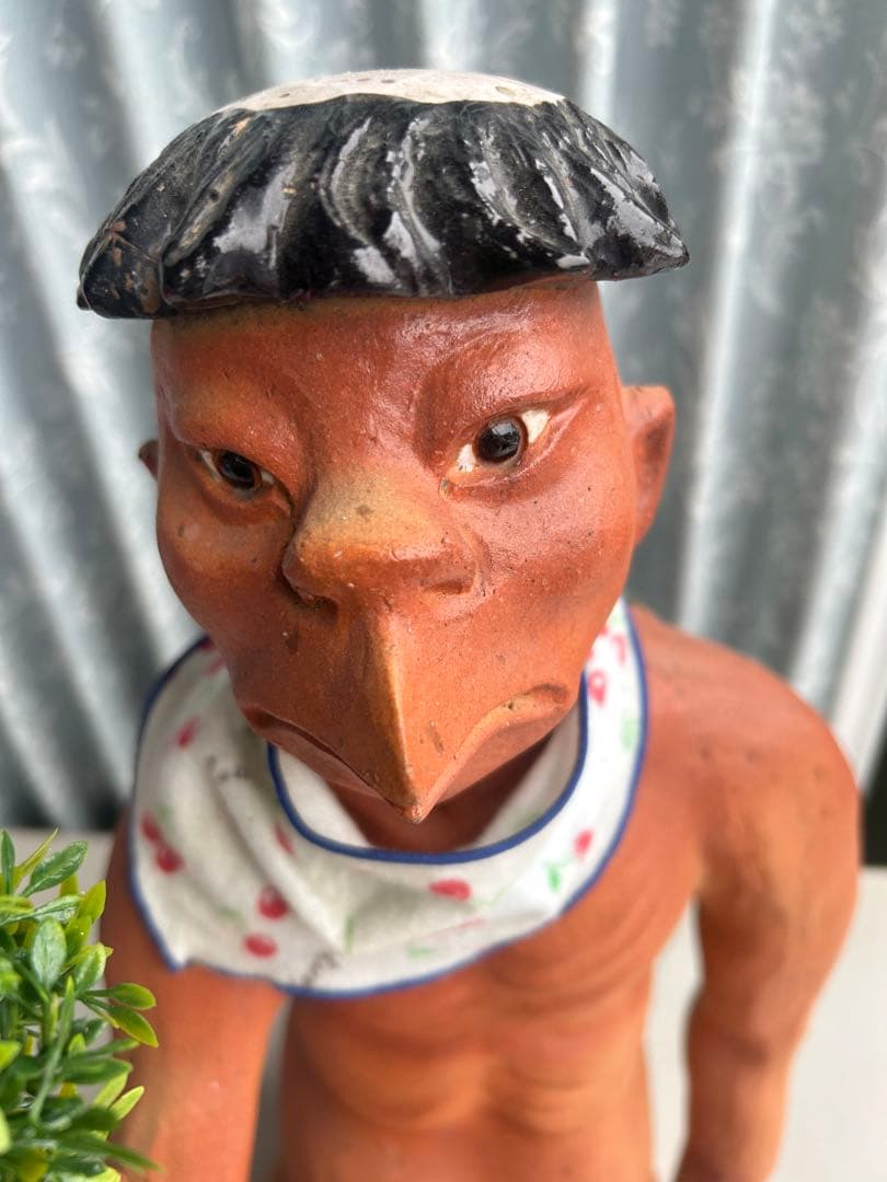 河童陶器製の膝をついた人形