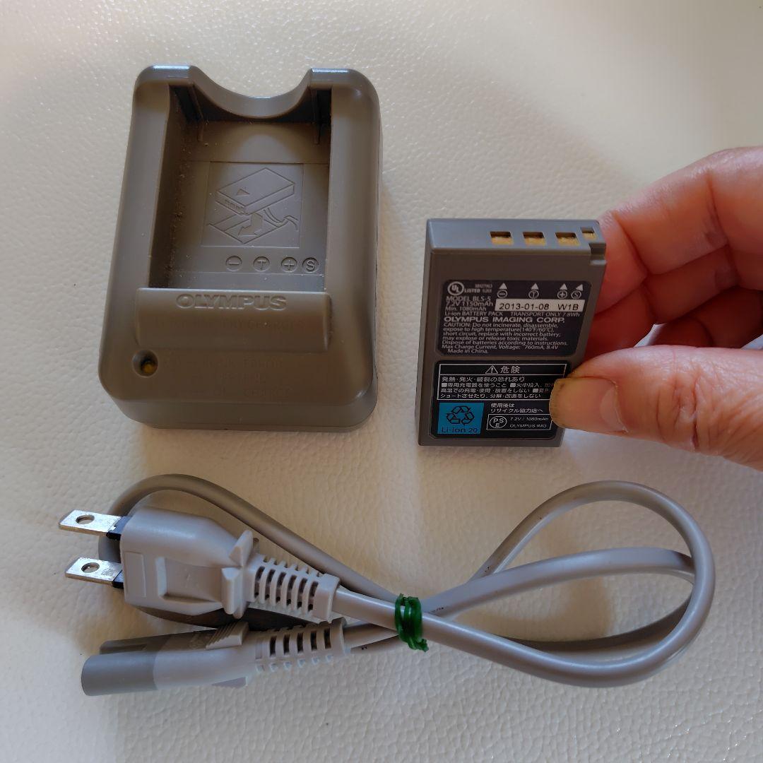 OLYMPUS PEN mini E-PM2、ダブルズームキット、軽量330g