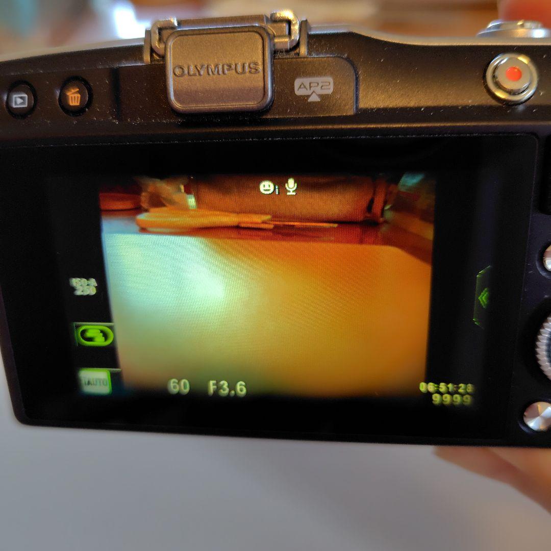 OLYMPUS PEN mini E-PM2、ダブルズームキット、軽量330g