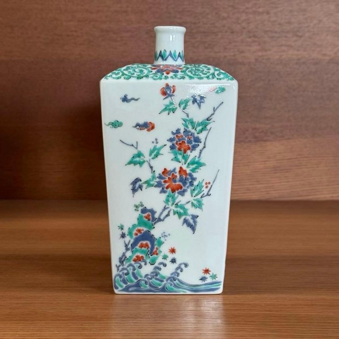 有田焼 李荘窯 柿右衛門様式 色絵 角花瓶☆