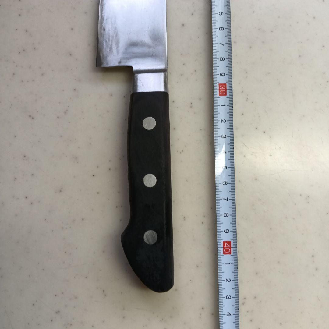 刃渡り約28cmの牛刀