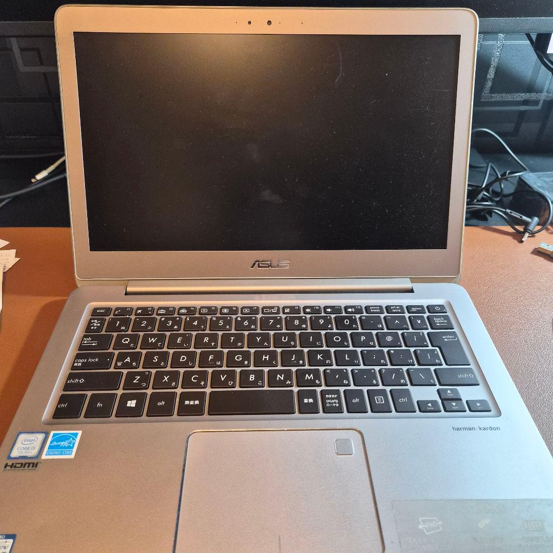 【爆速8GB】ASUS ZenBook UX330U / 13.3型・薄型・軽量