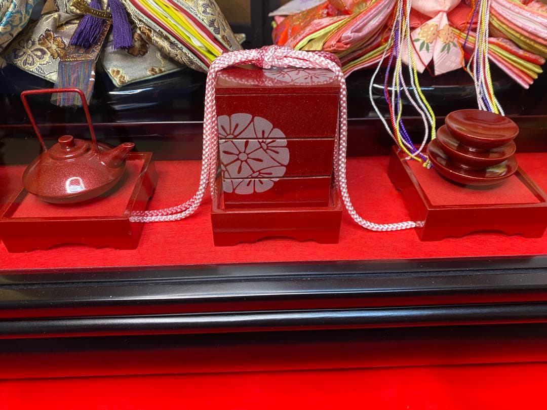 東京久月　雛人形屏風付ガラスケース親王飾り・間口約５７×奥行約３４×高さ約３９㎝