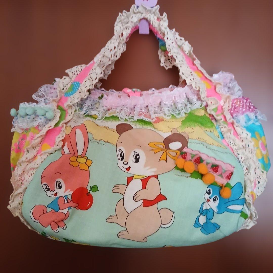 ハンドメイド　昭和レトロ　動物柄　フリル　ポップな手提げバッグ