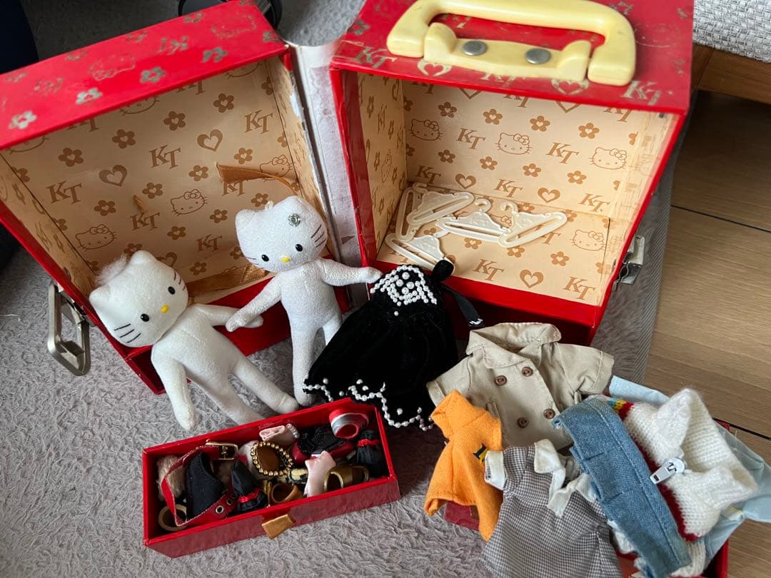 ハローキティ ドレスアップコレクション