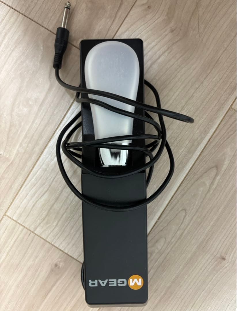 61鍵 電子ピアノ スタンド・ペダル・ヘッドフォン付き