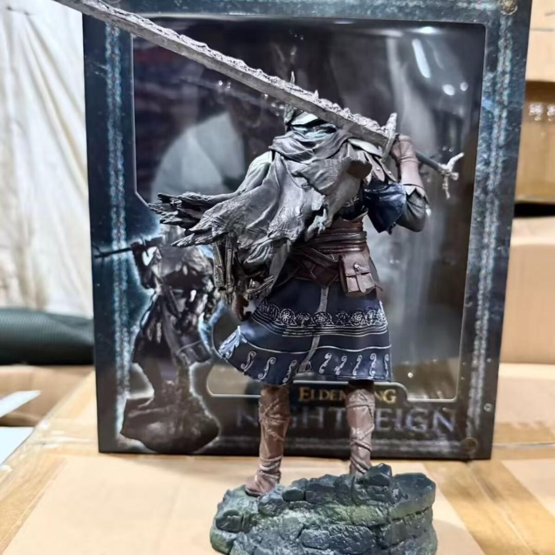 ELDEN RING エルデンリング　追跡者　フィギュア　塗装完成品