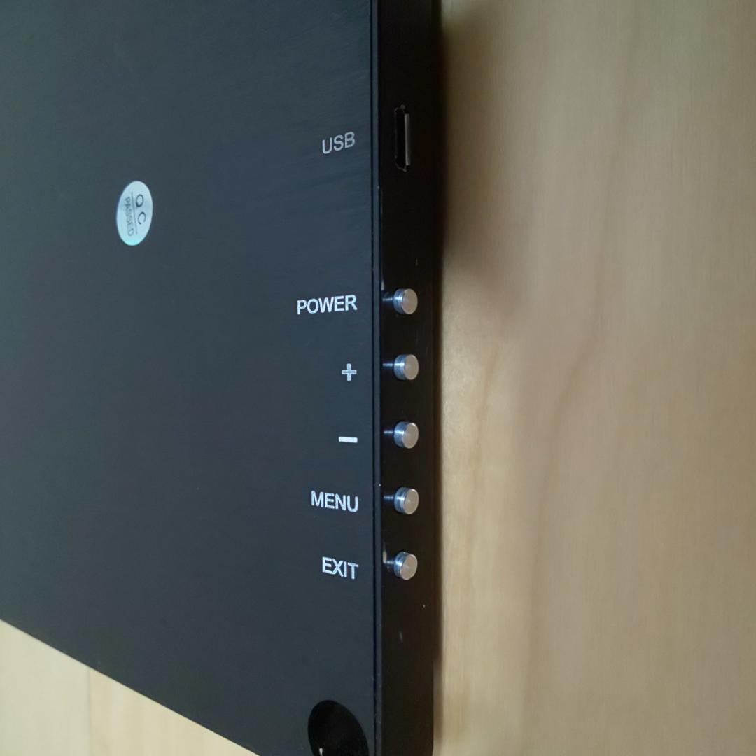 [送料無料] EVICIV 15.6型 モバイルモニター EVC-1504