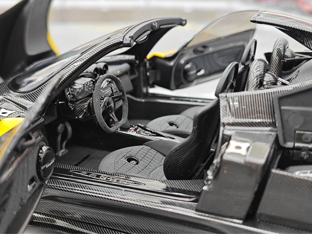 新発売 ！全開閉！Almost Real 1/18 パガーニ ゾンダ ミニカー