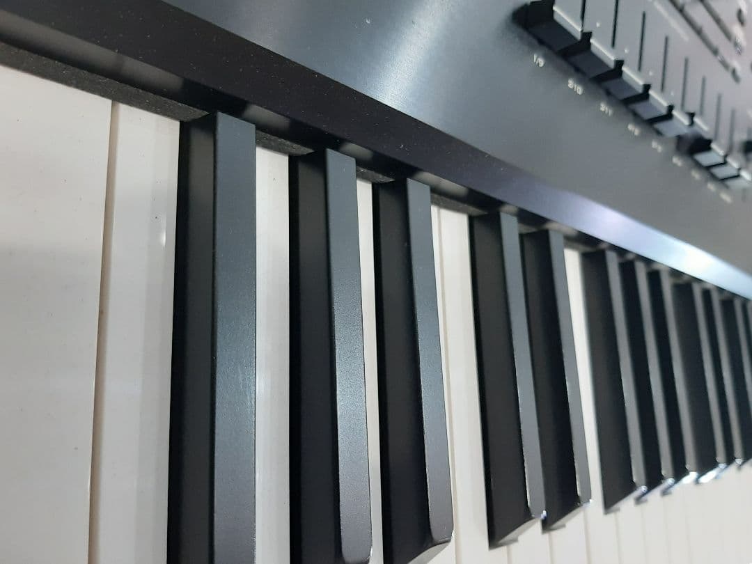 KORG KRONOS X 73鍵盤　中古ジャンク品