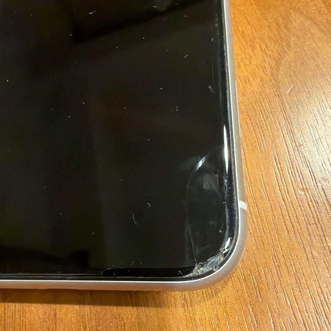 iPhone XR 64GB ホワイト　バッテリー81%