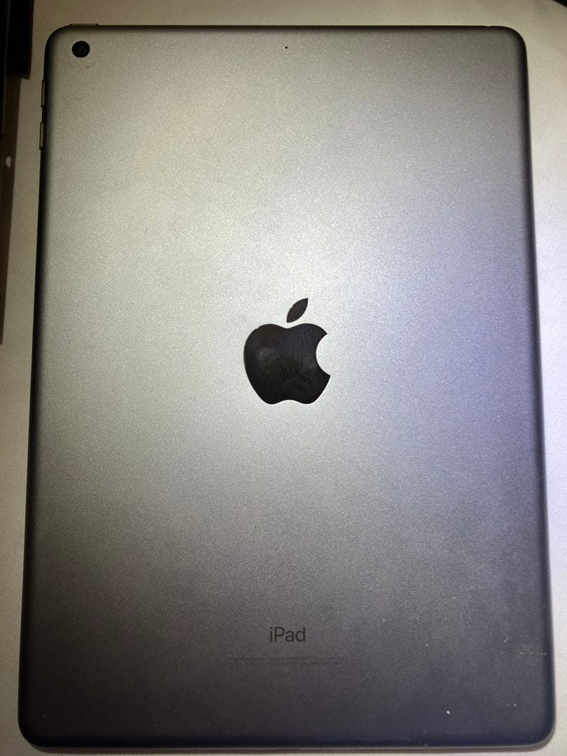 Apple iPad (第6世代) 128GB wifiモデル　ジャンク扱いで