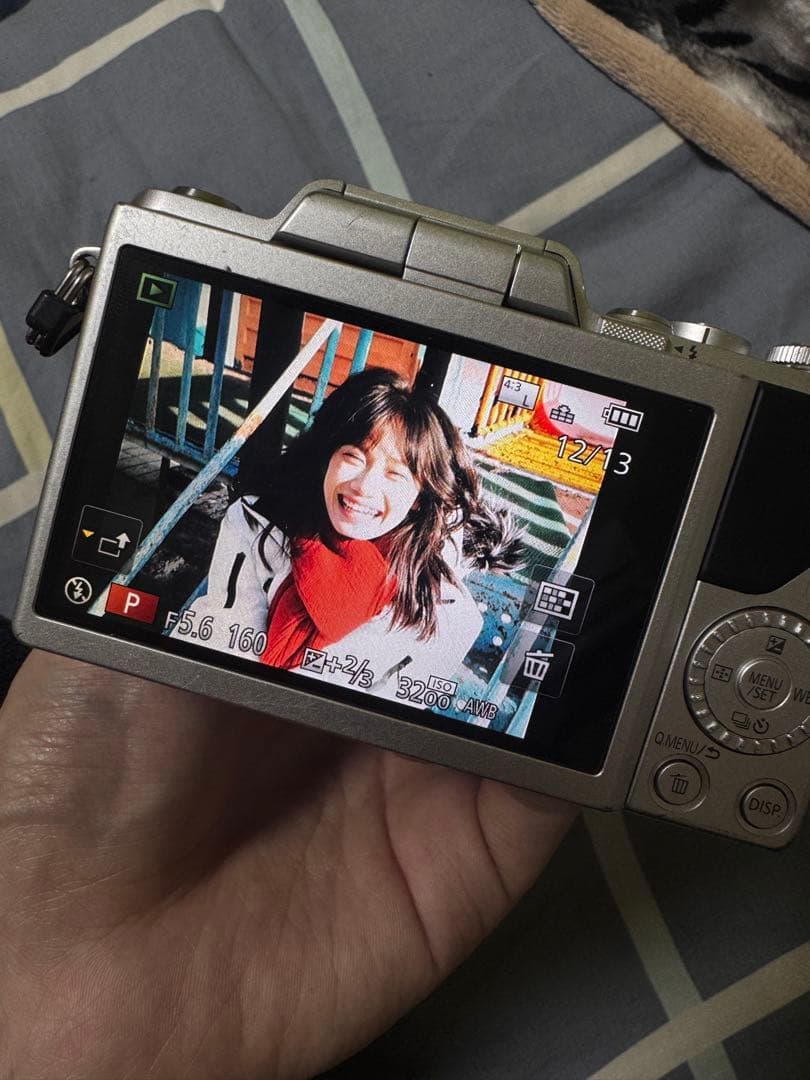 Panasonic DMC-GF7 シルバー