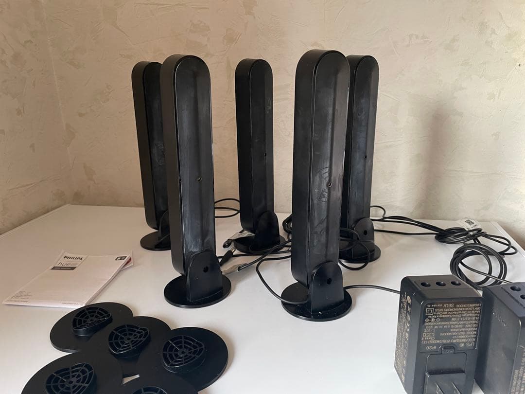 PHILIPS HUE バーライト5本、アダプター2個