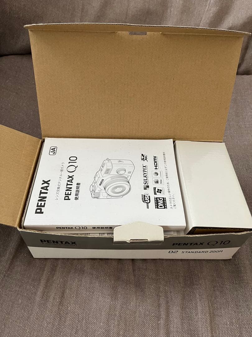PENTAXQ10 ミラーレス02STANDARD ZOOM　カード箱ケース付き