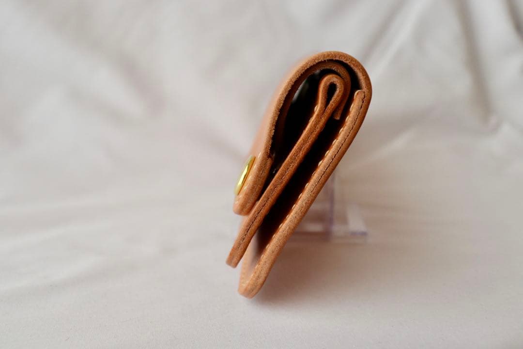 栃木ヌメ革　かぶせ蓋トラッカーウォレット　5-31