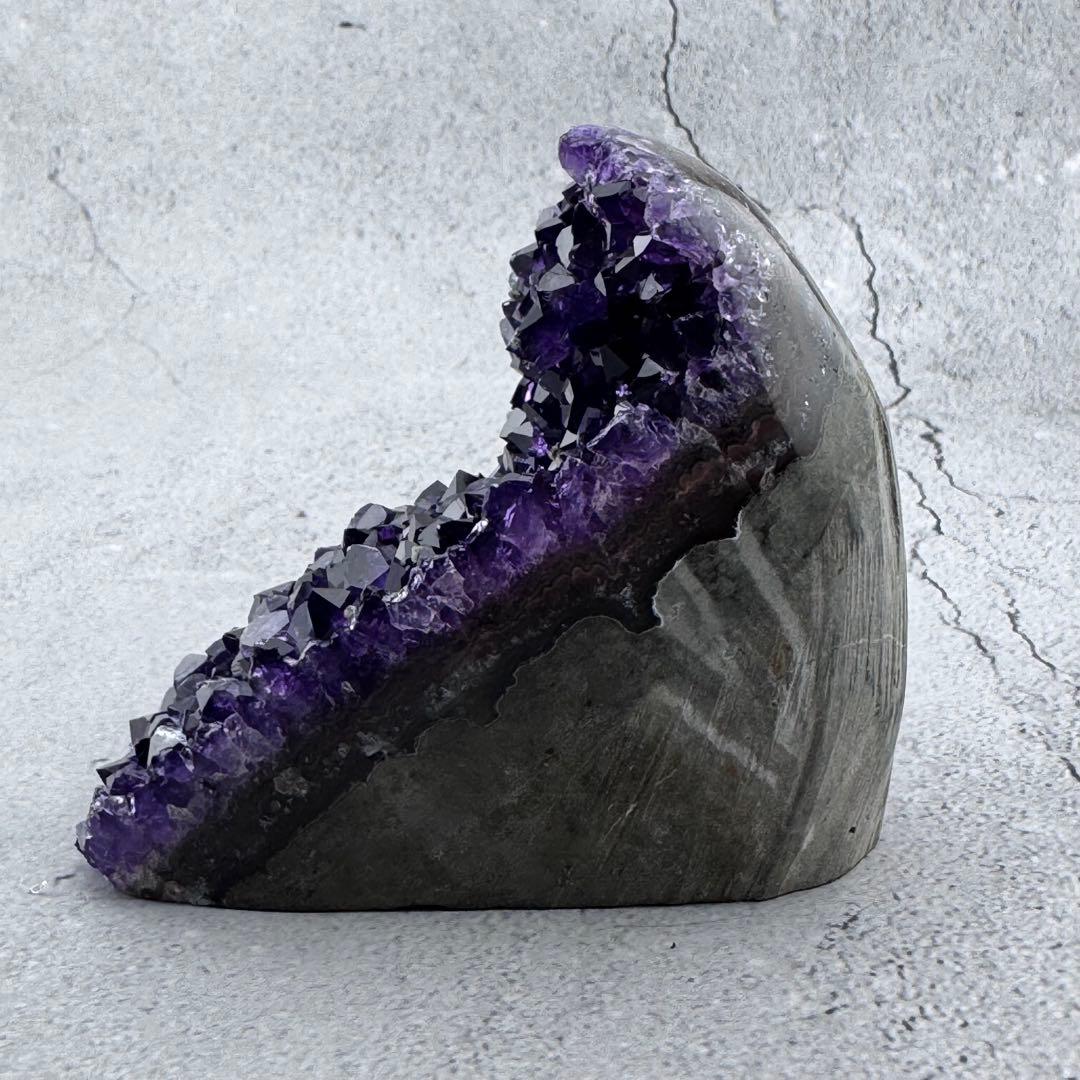 G-180高品質アメジスト クラスター ドーム　ウルグアイ産 高濃度 天然石