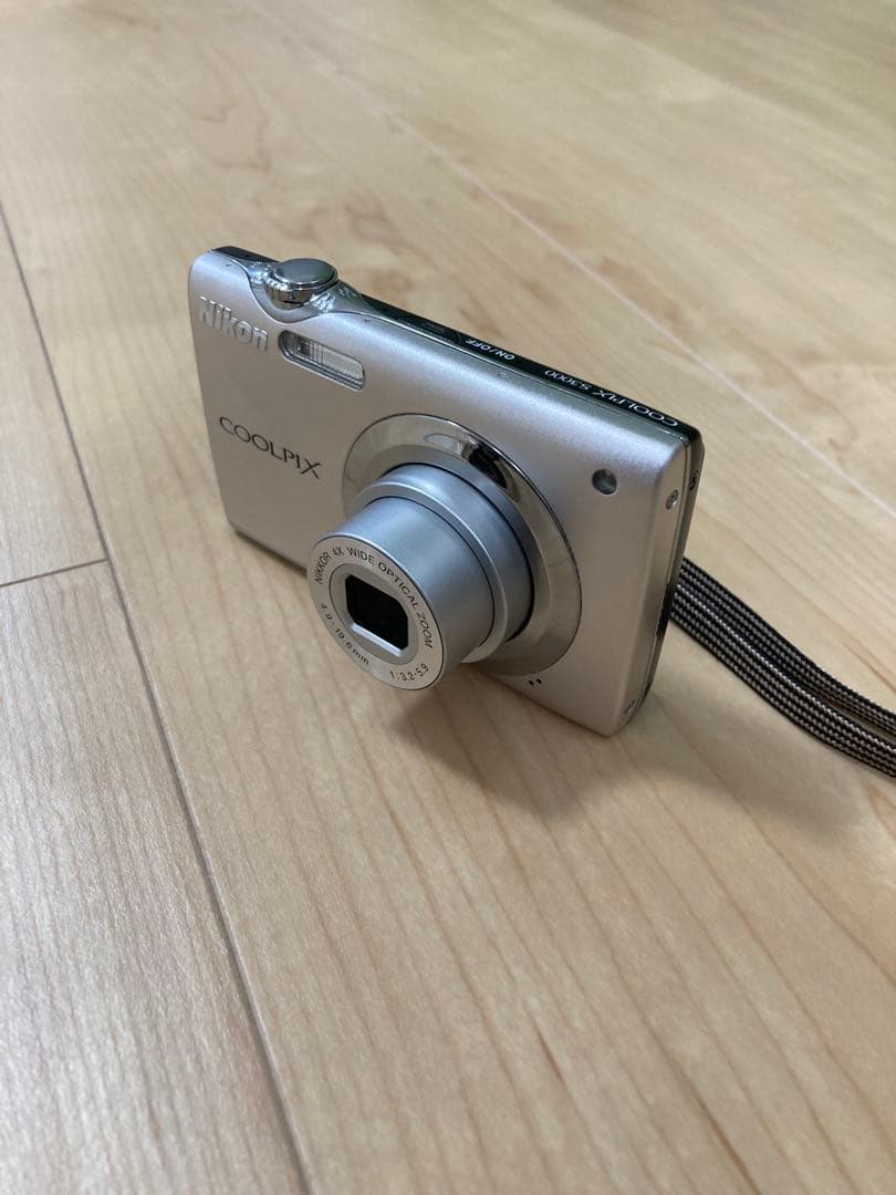 Nikon COOLPIX S3000デジタルカメラ