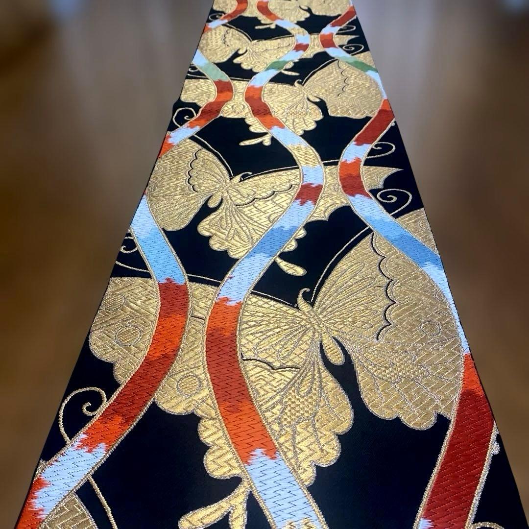 table runner 「立涌に金彩蝶」　帯リメイク　正絹　長尺
