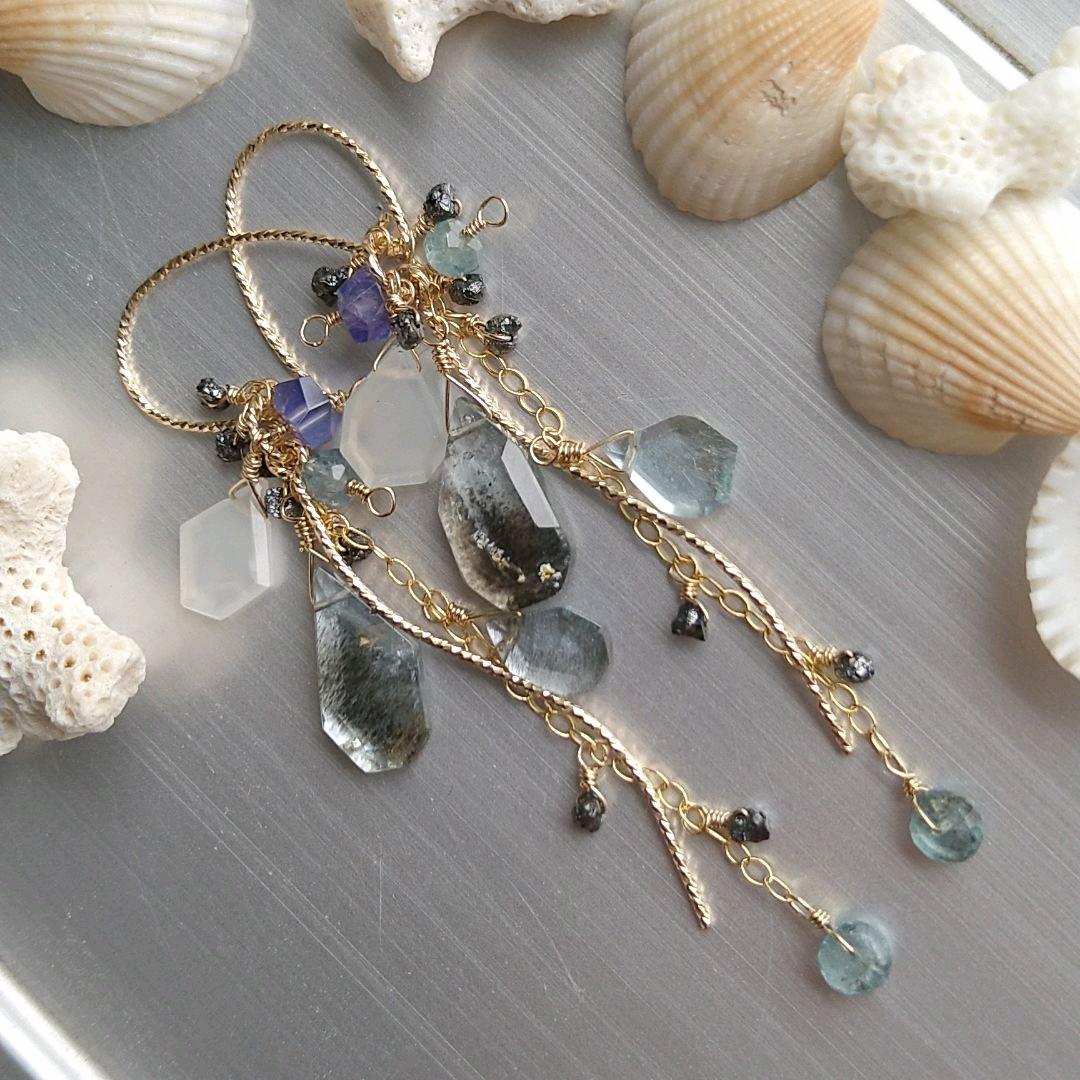 月明りに照らさせた真夜中の海②虹入りモスアクアマリン、ブラックダイヤモンド14石