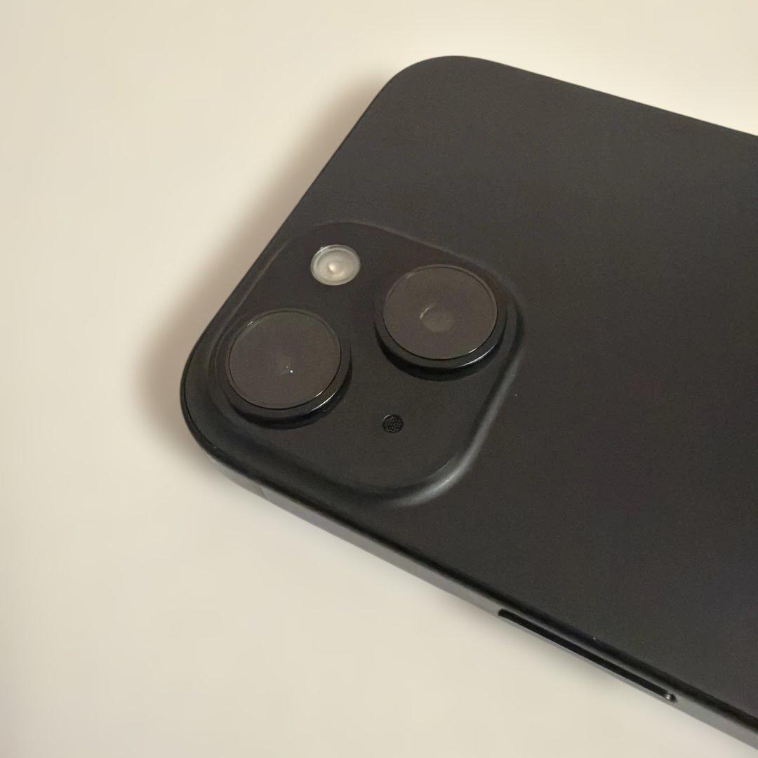 美品　iPhone15 本体　ブラック　128GB simフリー