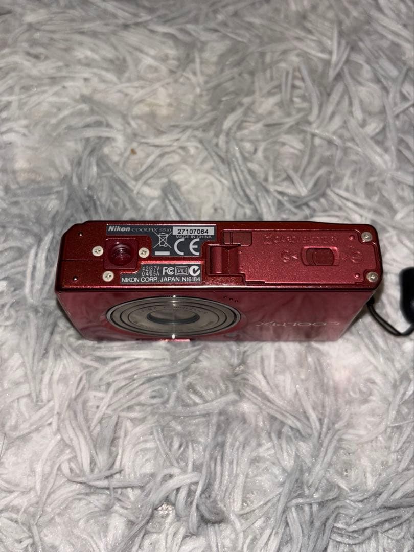 Nikon COOLPIX 赤色 コンパクトデジタルカメラ　本体のみ