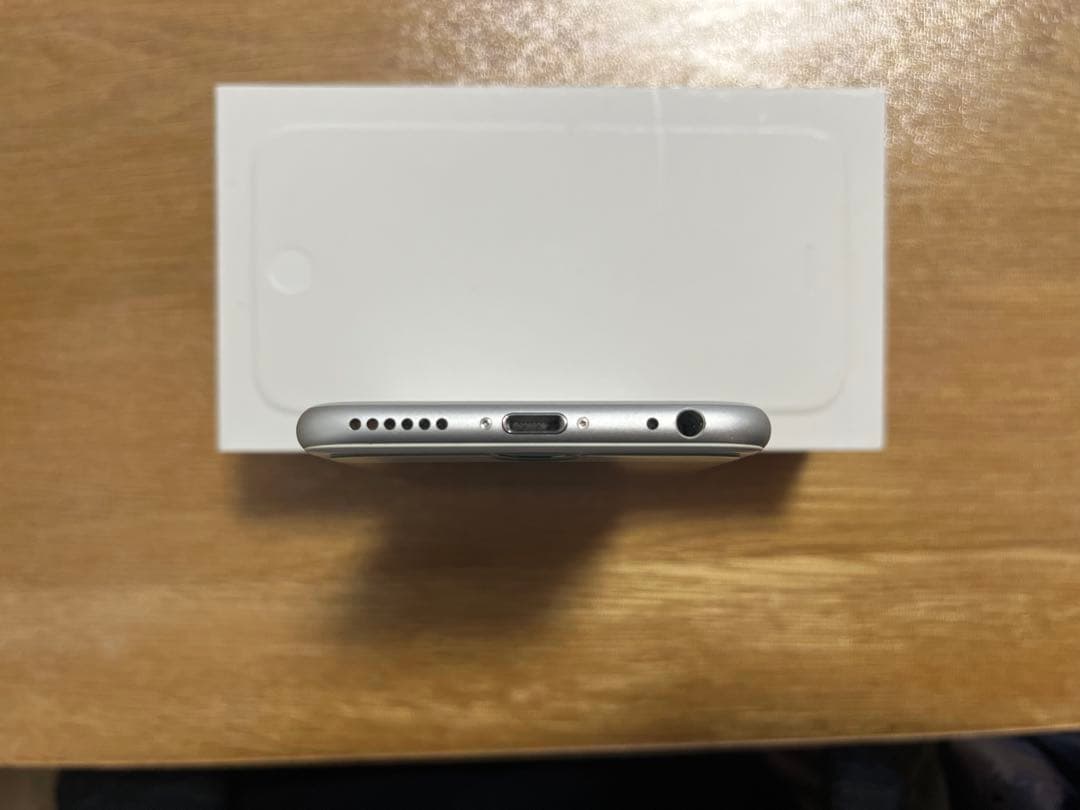 Apple iPhone 6 64GB シルバー　docomo