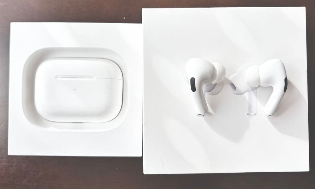 APPLE AirPods Pro ワイヤレスチャージングケース