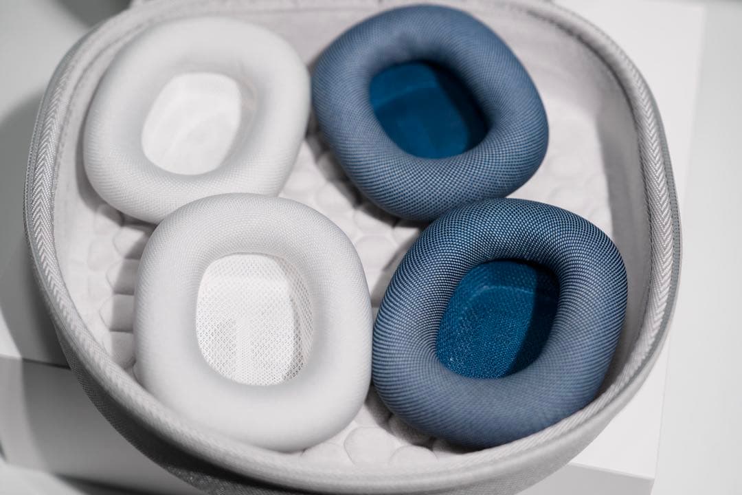 AirPodsMAX イヤークッションとケースハードケースおまけ！