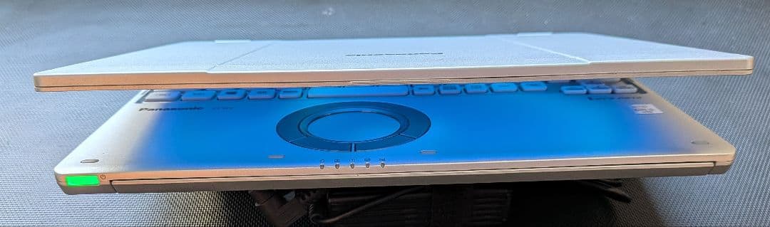 Let's note CF-QV9 Core i5 タッチパネル SIMフリー