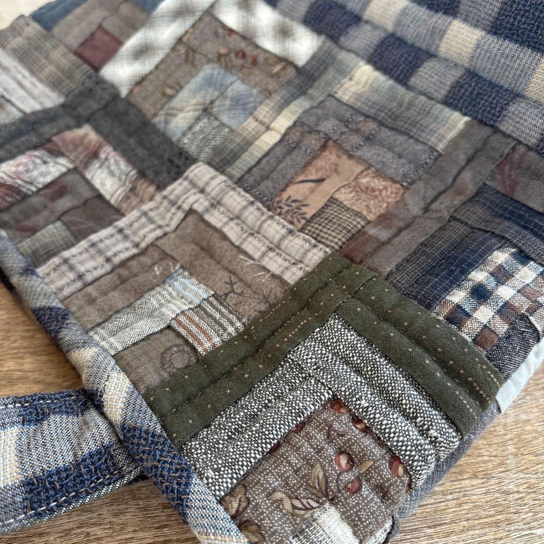 パッチワークキルト　ハウスのトートバック　ハンドメイド