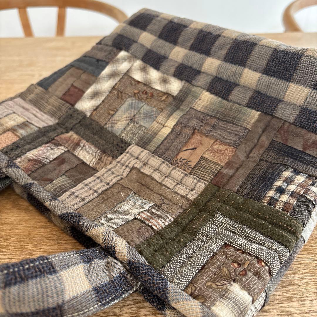 パッチワークキルト　ハウスのトートバック　ハンドメイド