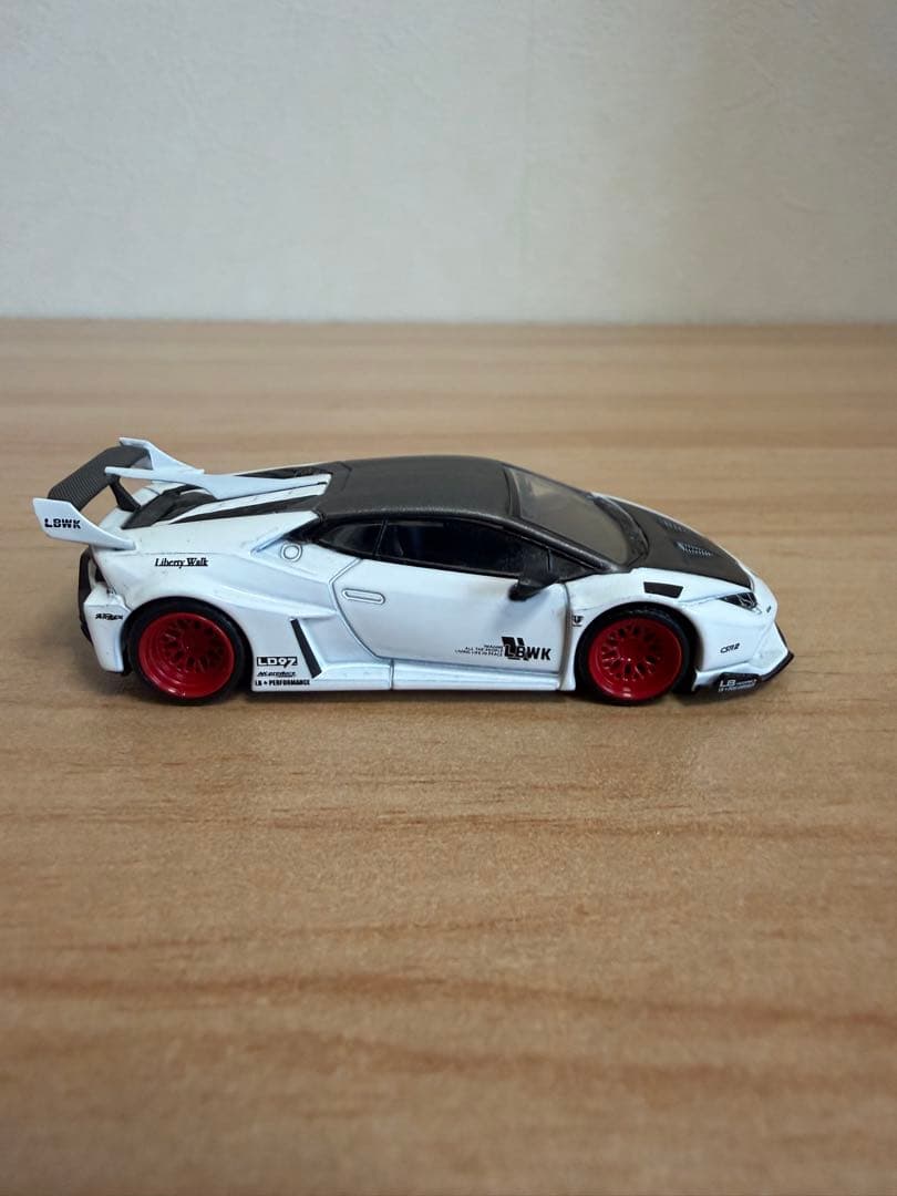 MINI GT LBWORKSLamborghini HuracánGTホワイト