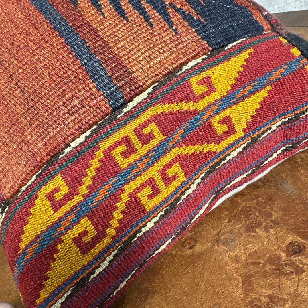 手織りトルクメンキリム オールドキリムのクッションカバーパッチワークキリム