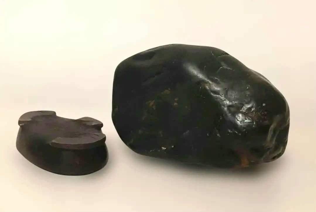 神居古潭石　真黒石　ケンタウルス