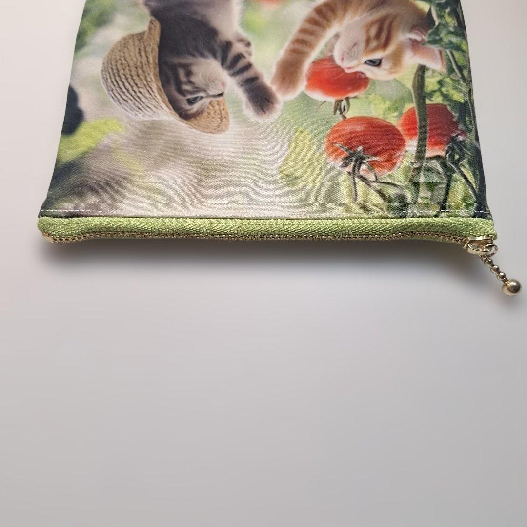 ねこパネル生地　ハンドメイド　フラットポーチ