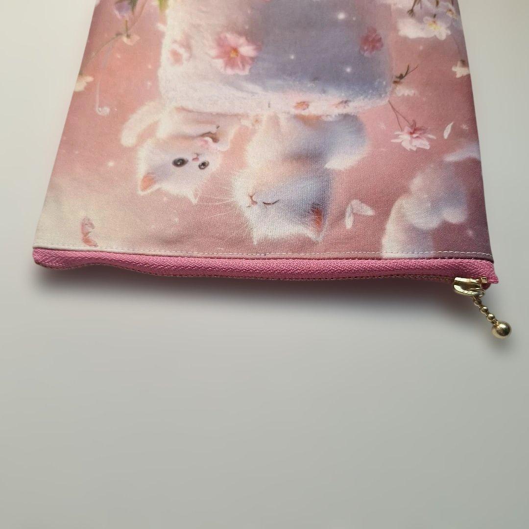 ねこパネル生地　ハンドメイド　フラットポーチ